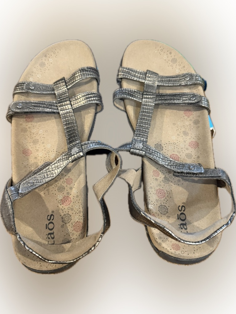 Taos Trophy Sandal Silver Leather Strappy Open Toe Ankle Strap 8 - Picture 4 of 6